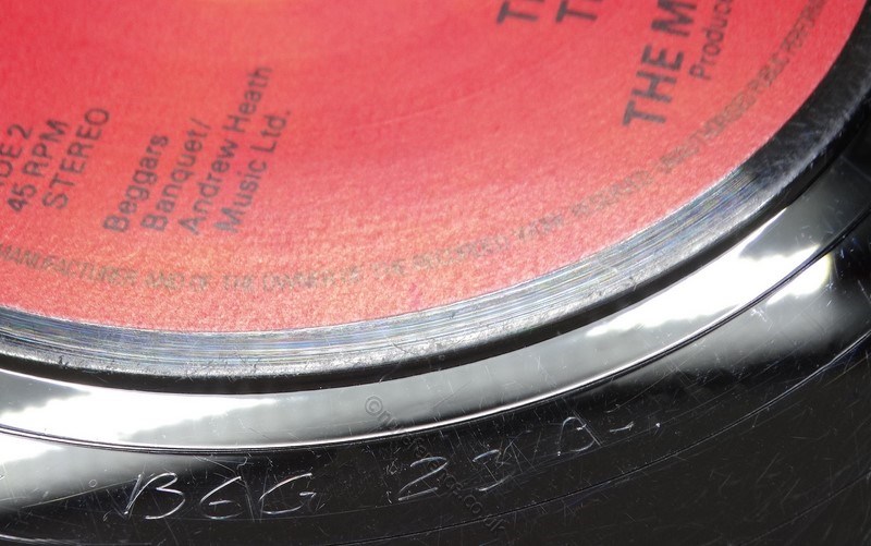 BEG 23 (The Merton Parkas, BEG 25) Mispress B side Run Out
