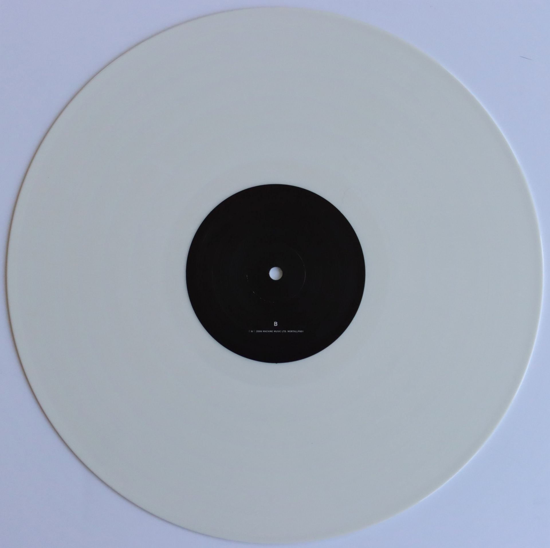 MORTALLP01 White Vinyl 'B' Side.
