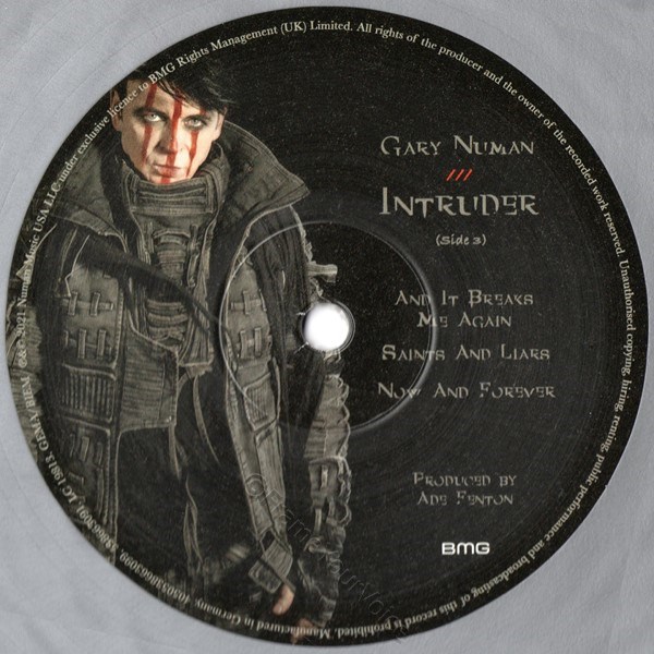 538658701 Gatefold Cover.