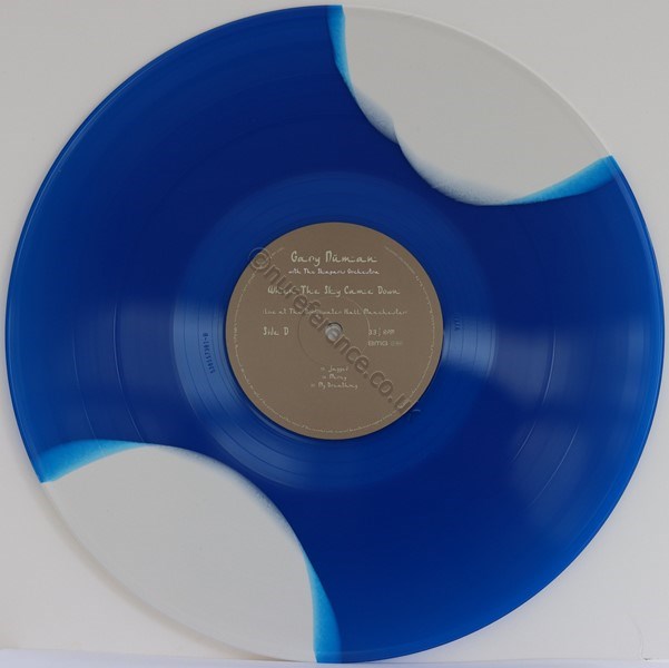 538435551 A Side Vinyl Detail.