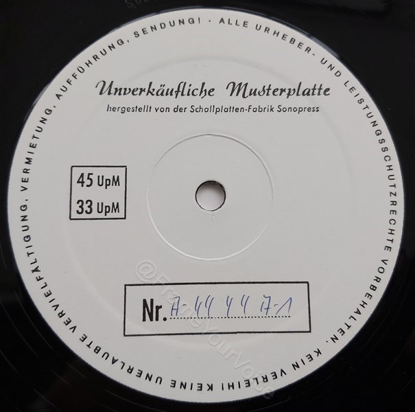 INT 126.502 A side AVES White Label.