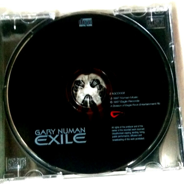 EAGCD008 CD Label.